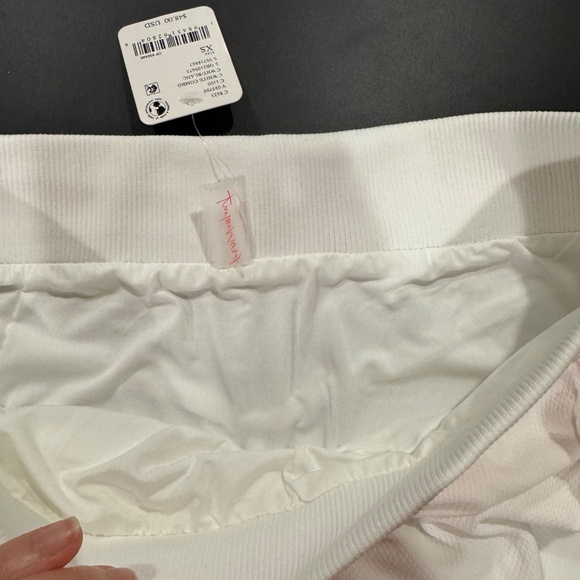 FP Movement Women's Prep In Your Step Shorts~XSmall~NWT - Picture 3 of 9